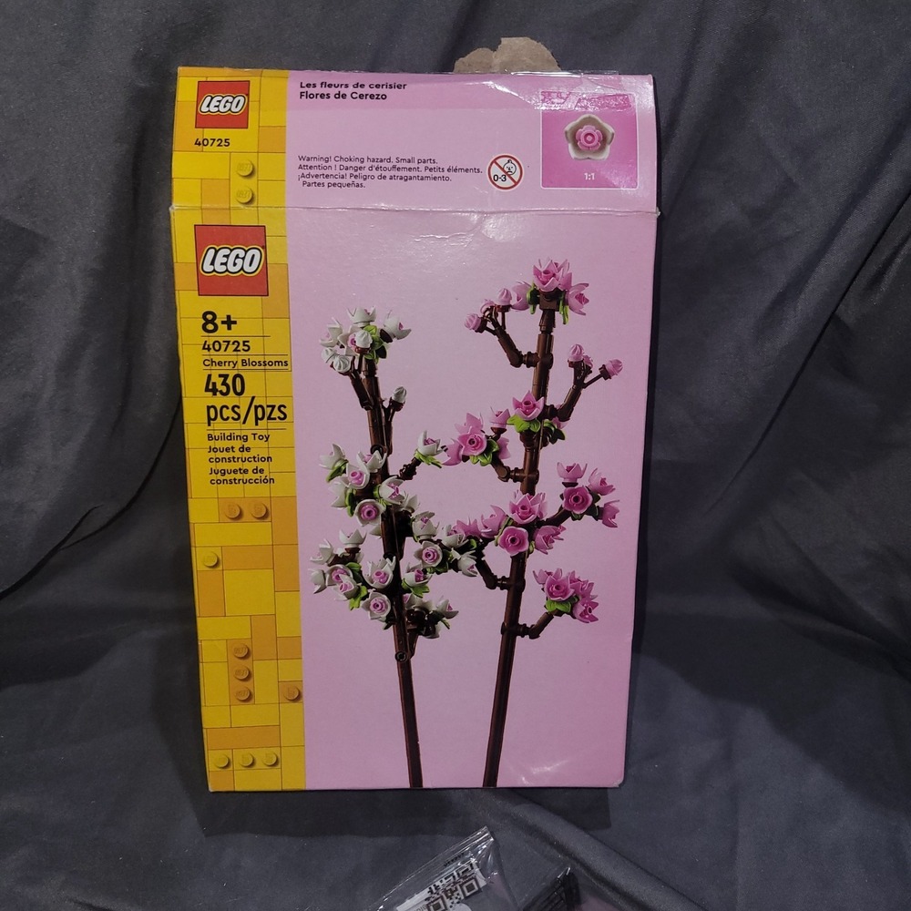2024 LEGO #40725: Cherry Blossoms (438pcs) - Picture 2 of 5